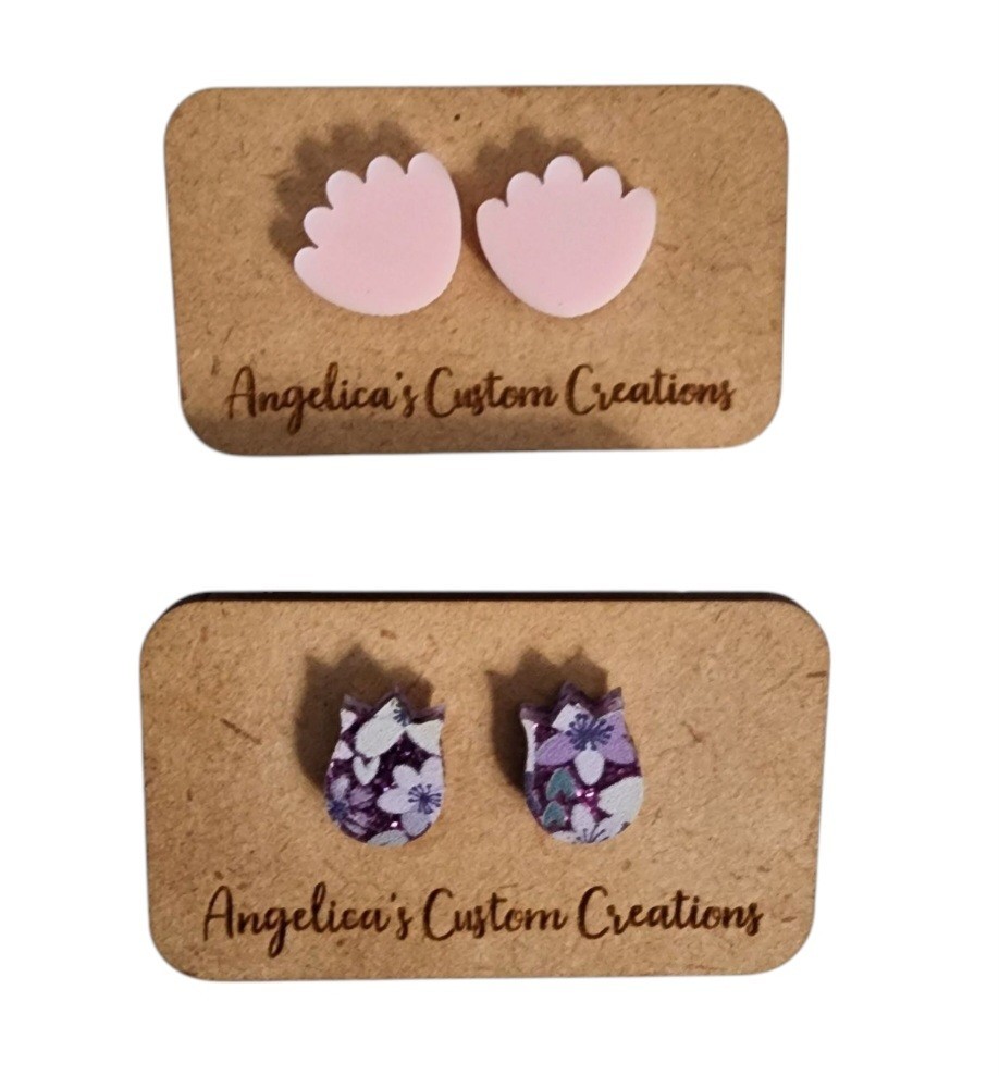 Tulip Bloom Acrylic Stud Set