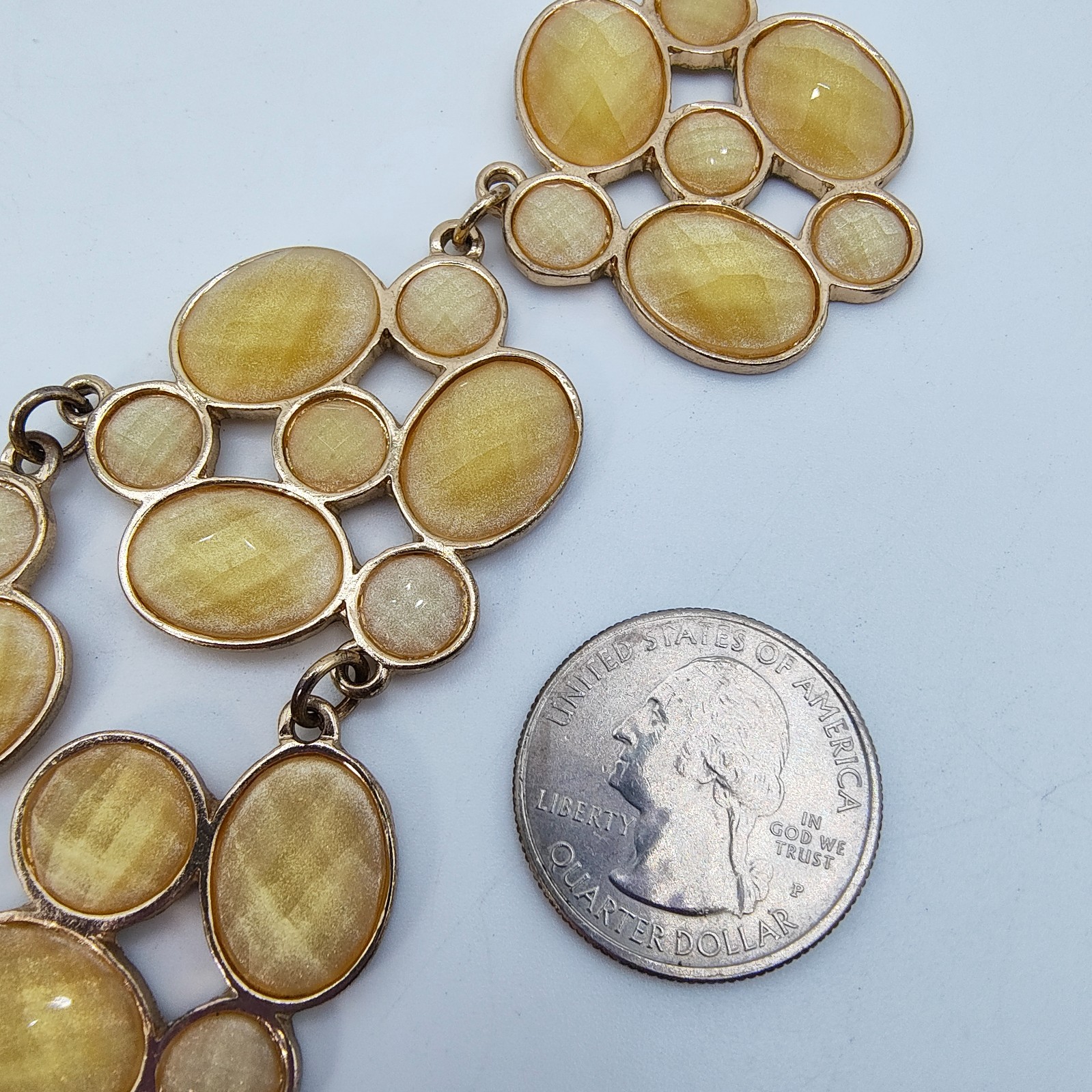 Maximalist Mod Style Bib Statement Necklace Gold Tone Faceted Acrylic