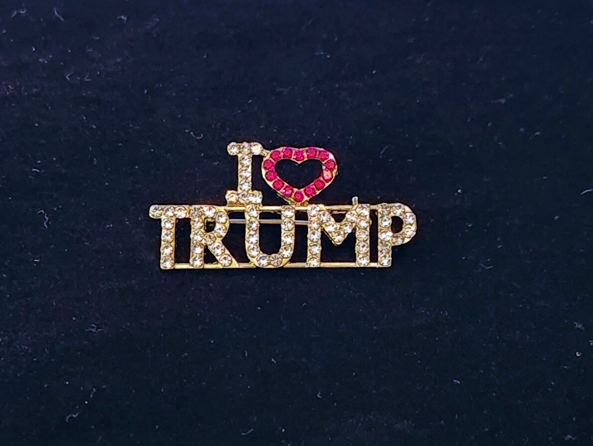 MENS OR WOMANS “I LOVE TRUMP” RHINESTONE HEART BROOCH PIN FOR LAPEL or HAT