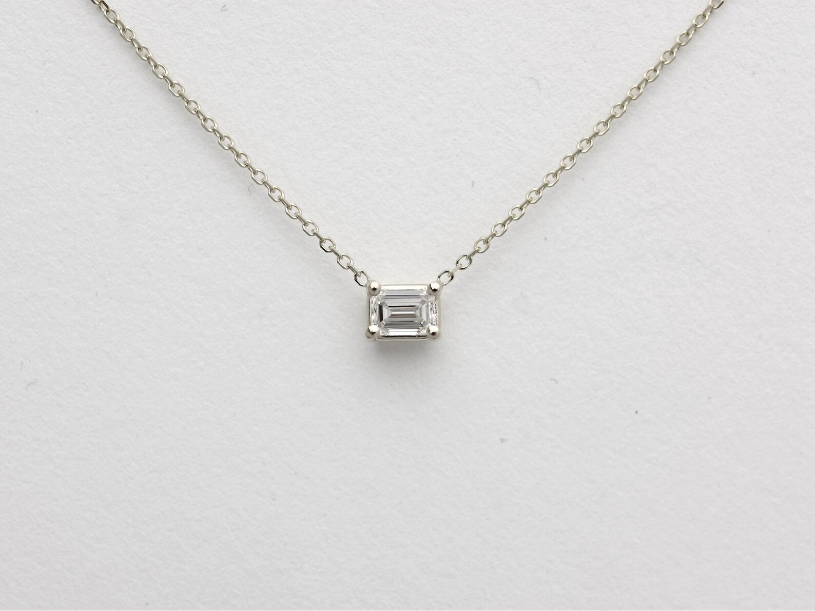 0.30 Ct Emerald EF VS Lab Grown Diamond Prong Solitaire Necklace 14K Solid Gold