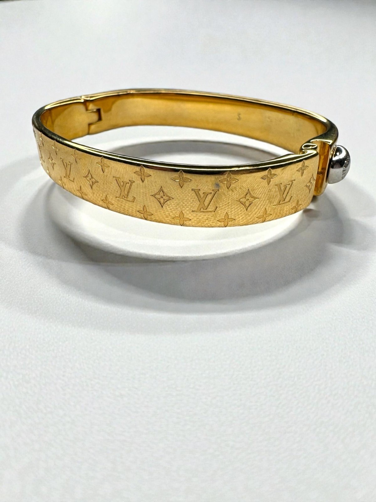 Louis Vuitton Nanogram Monogram Bangle Bracelet M00251 LE4264 Gold Tone