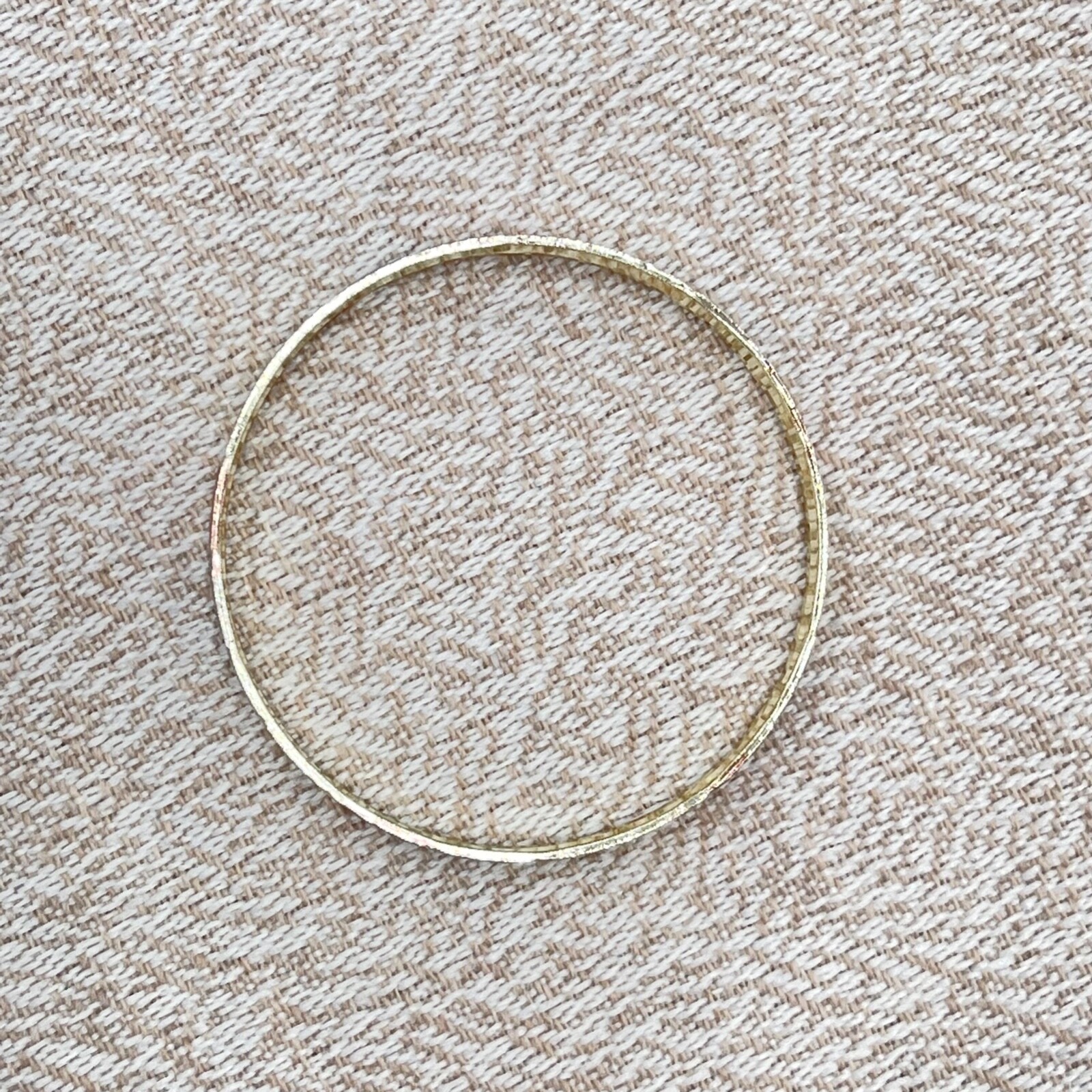 NEW 3-Color Metal Textured Bangle Bracelet Size 6 Goldtone Silvertone Coppertone