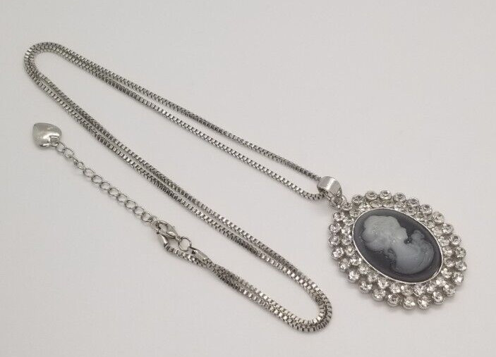 CAMEO Sparkling Silver Tone Blue White Rhinestones Broch & Necklace