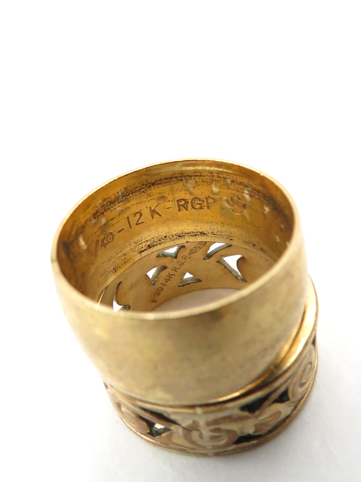 11pc LOT OF MEN’S/WOMEN’S VINTAGE GOLD FILLED RINGS w/MULTI STONES- 51.7 GRAMS**