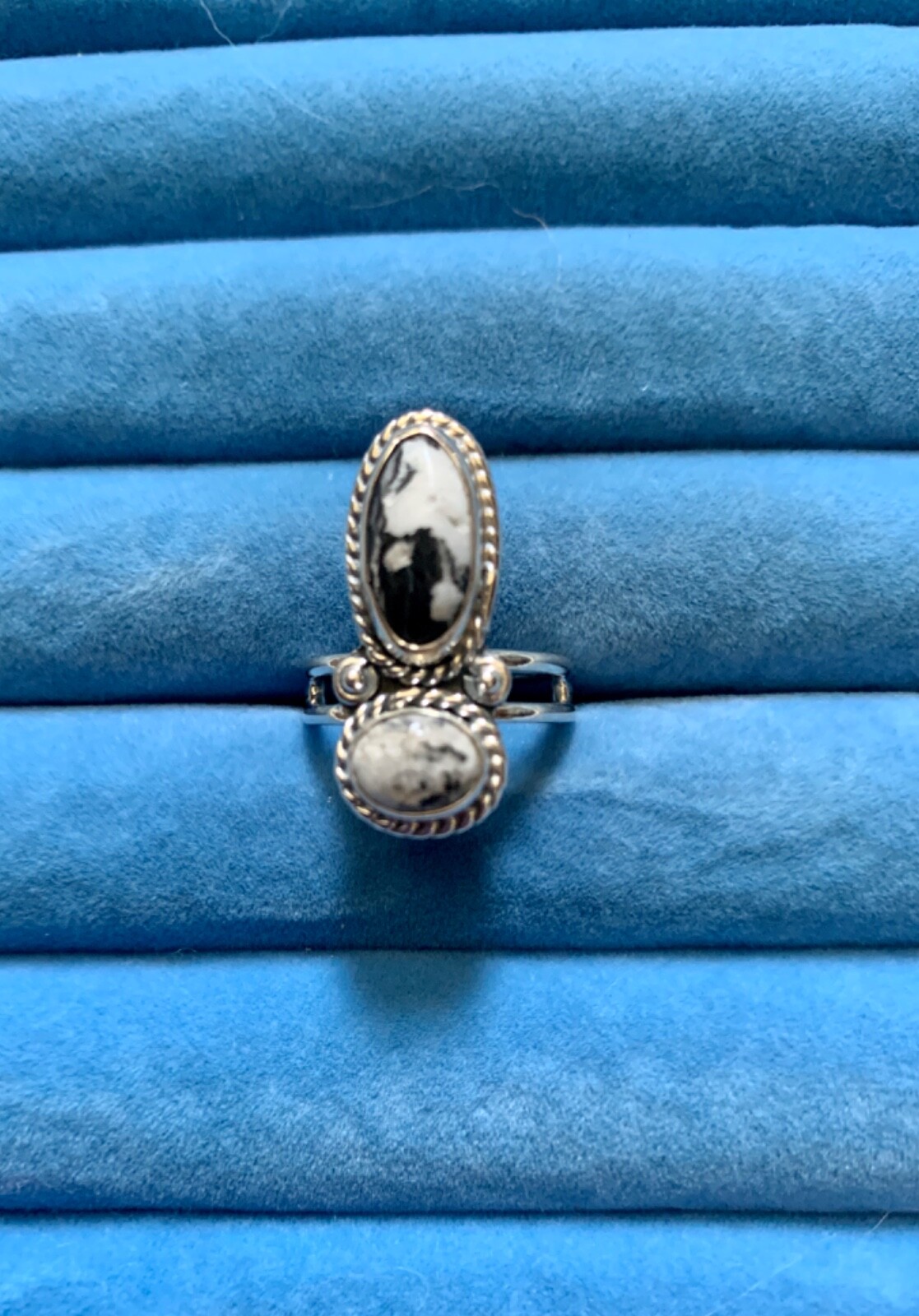 White Buffalo Ring in Sterling Silver (Size 6.0) 4.30 ctw