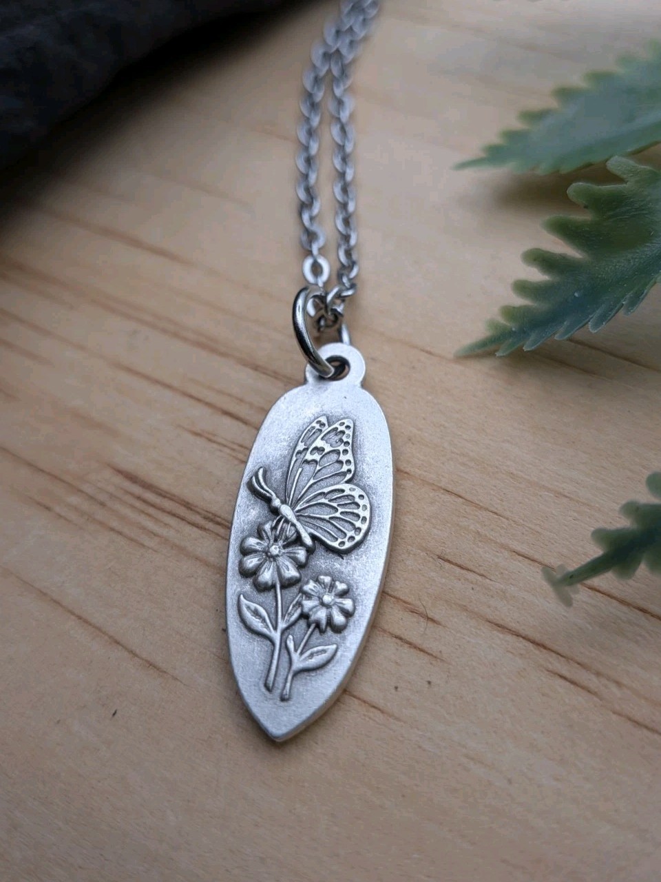 Butterfly Pendant Necklace / Nature Jewelry / Floral Necklace
