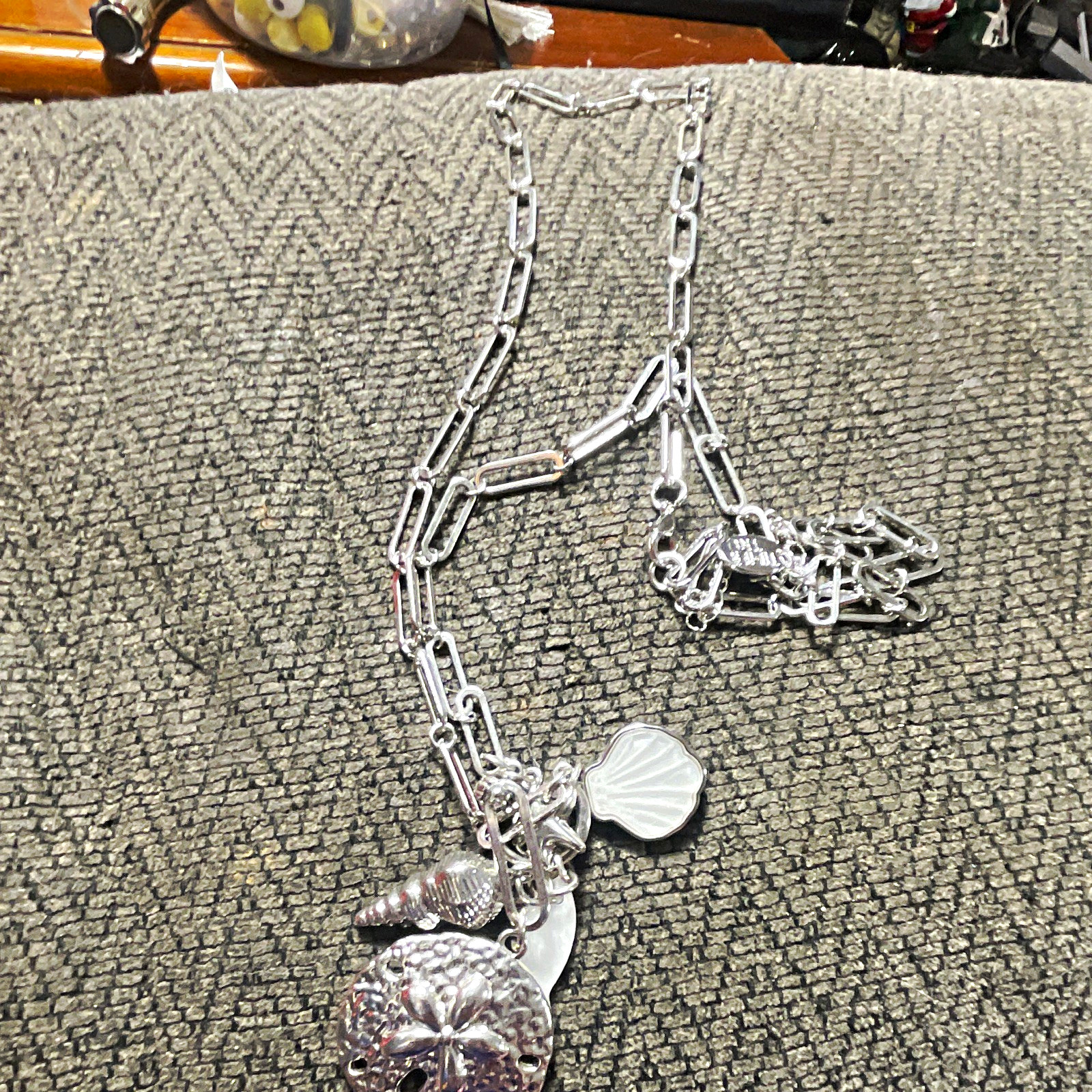 Silver Tone Link Chain Shell & Sand Dollar Charm Pendant Necklace Lobster Clasp