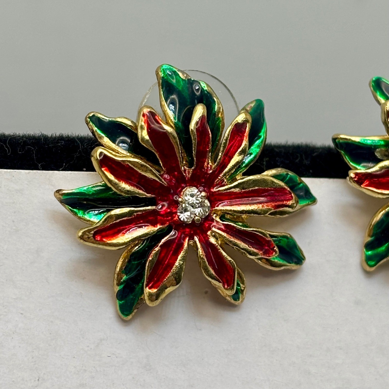 Red Green Enamel Poinsettia Stud Earrings Gold Tone Holiday Christmas Floral