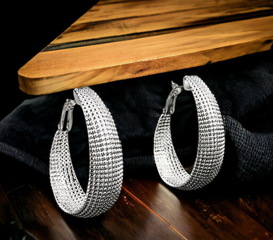 NEW LARGE TEXTURED OVAL ROUND HOOP EARRINGS SILVER PLATED LEVER BACK LIGHTWEIGHT