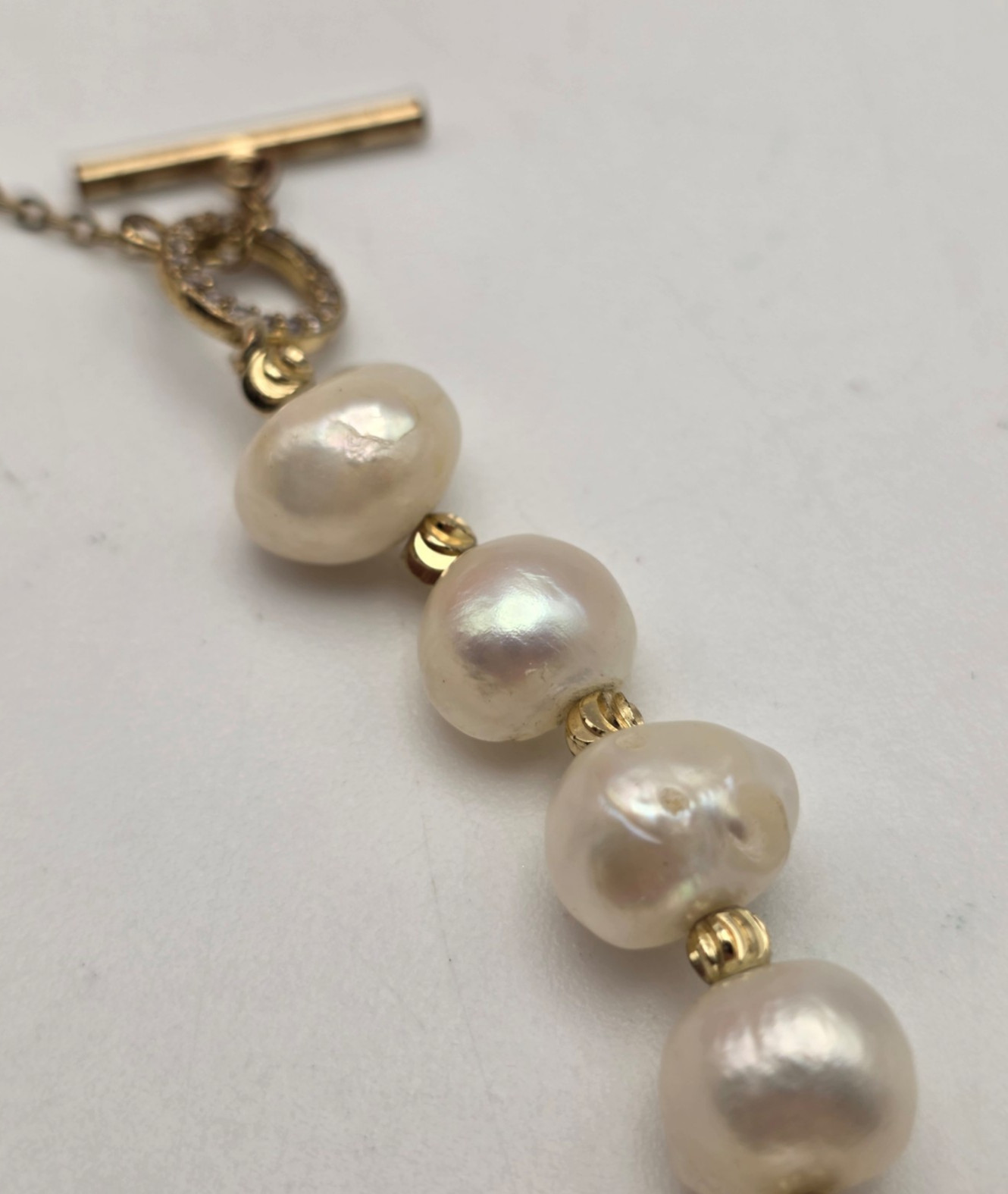 Natural Freshwater Baroque Pearl Bracelet Gold Tone CZ Toggle 7 In 9.1mm