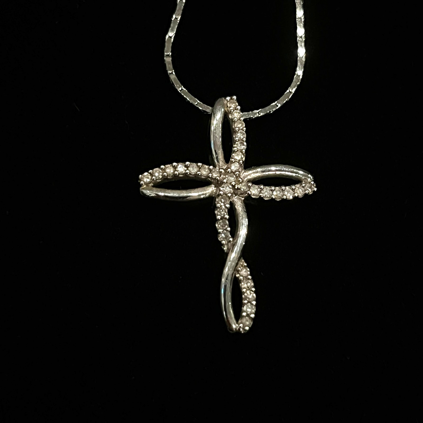 Infinity twisting cross necklace ornate 925 Sterling Silver NWOT