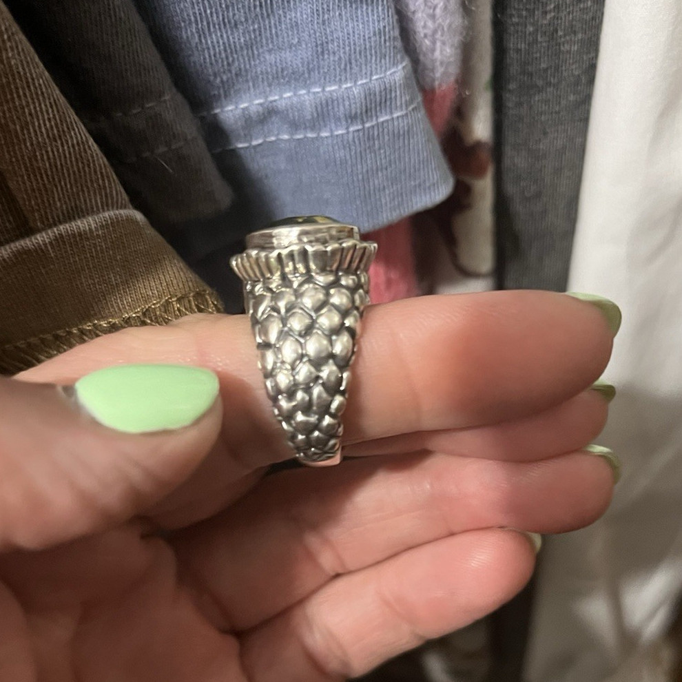 Dian Malouf Silver Tone Textured Band Ring Size 8 w/ Peridot Stone