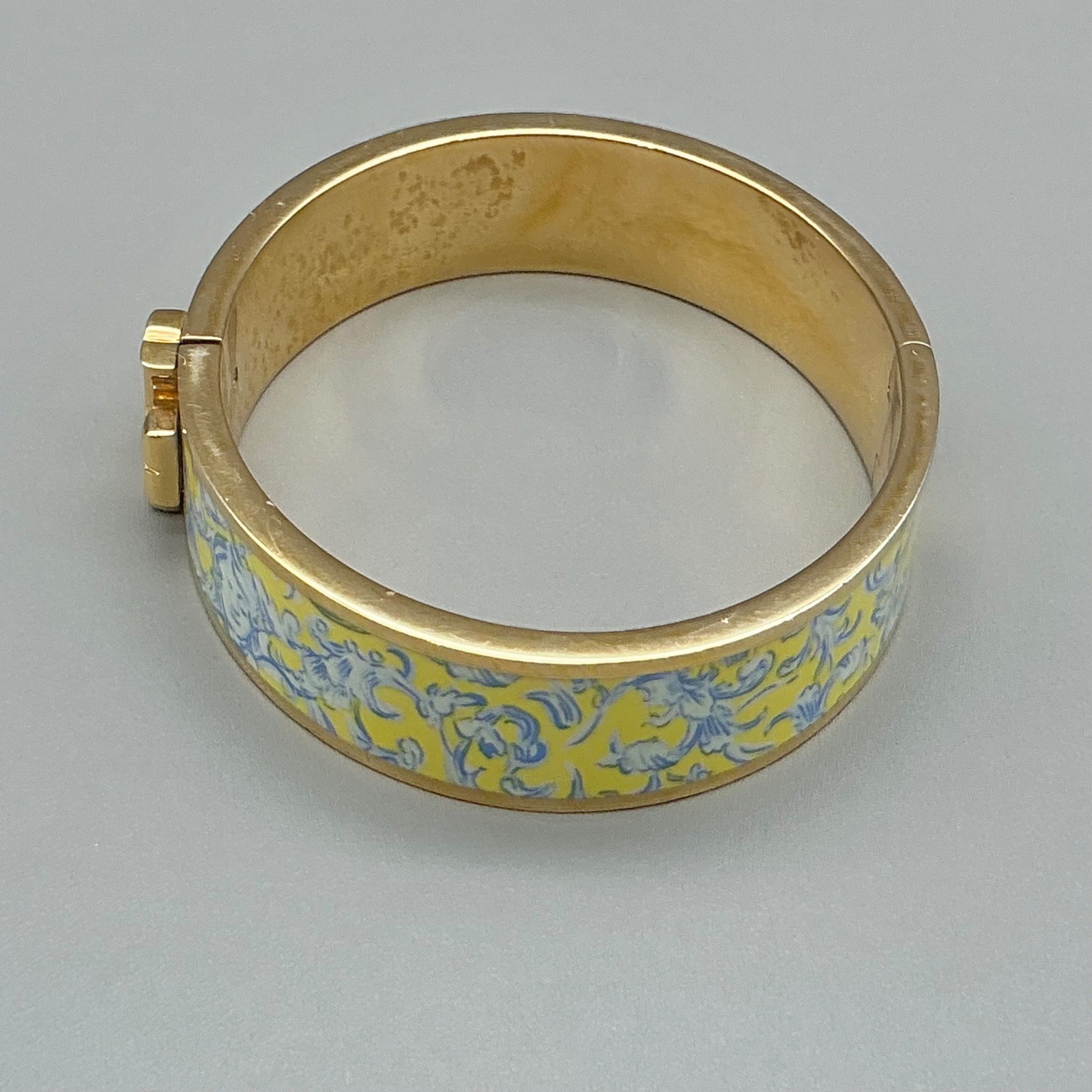 Tory Burch Bracelet Womens Yellow Gold Blue Floral Enamel Logo Bangle 6.75 In