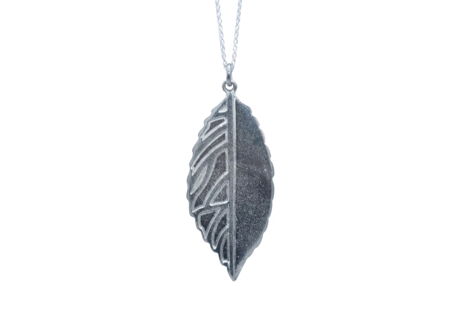 10th Anniversary Tin Pendant Leaf Pendant/Necklace Gift UK