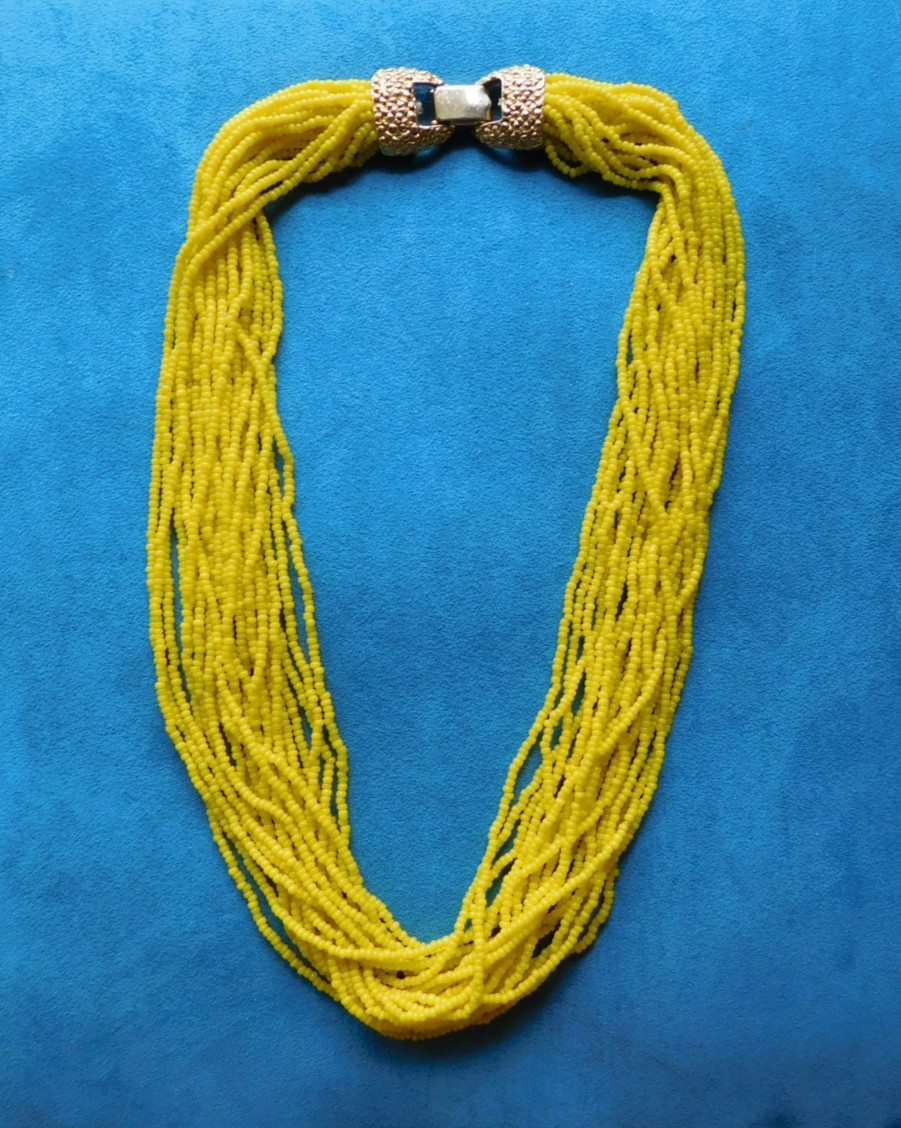 Multi-Layered Necklace : Yellow Seed Beads & Textured Gold-tone Clasp