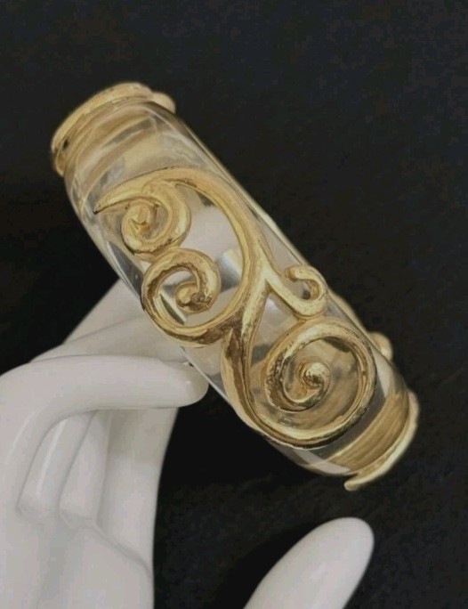 Vintage Isabel Canovas Large Lucite Clear Gold Gilt Scroll Round Bangle Bracelet