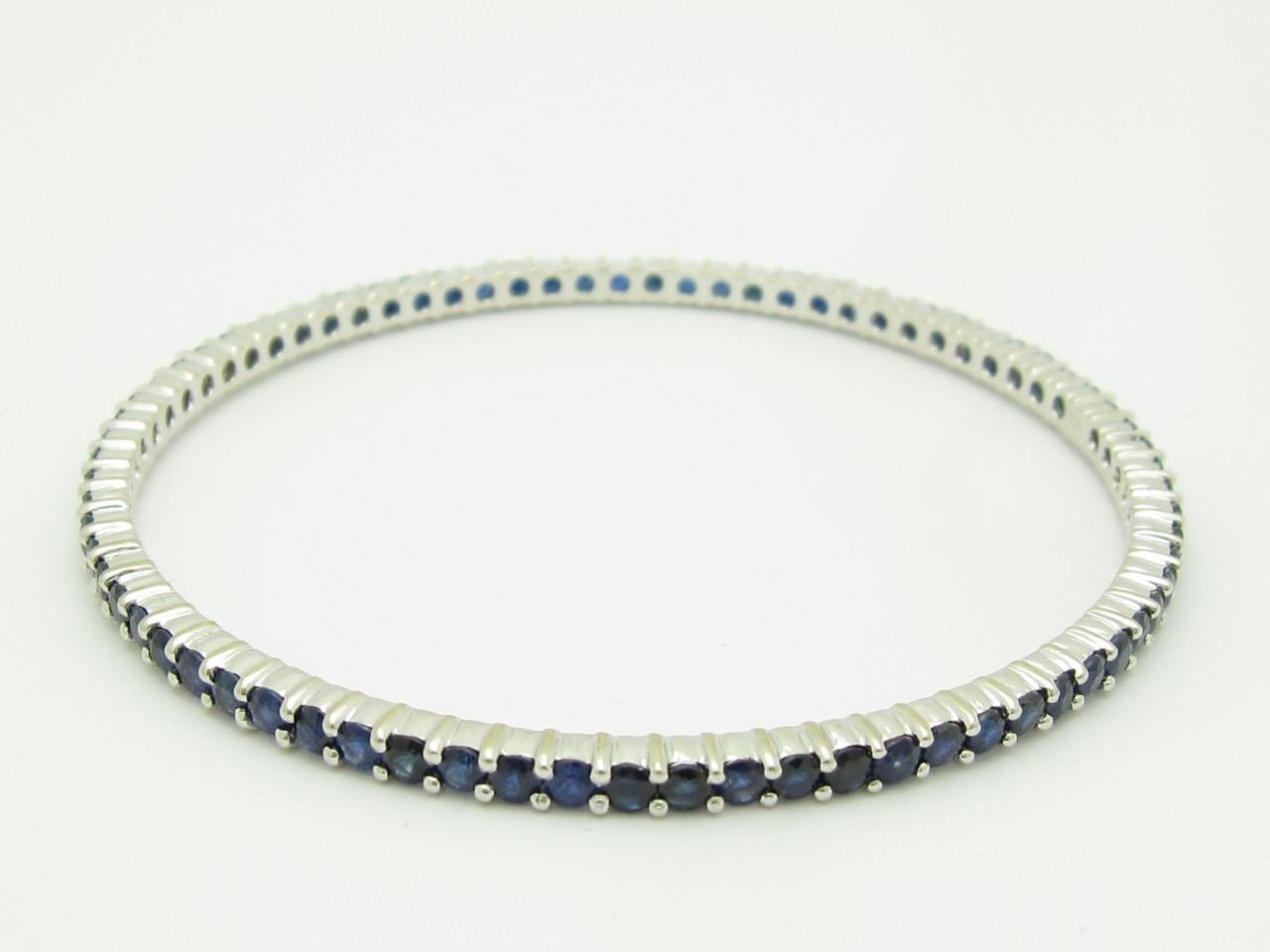 18k White Gold Blue Sapphire Eternity Bangle Bracelet 9.02ct tw 15.2 Gr 3.46mm W