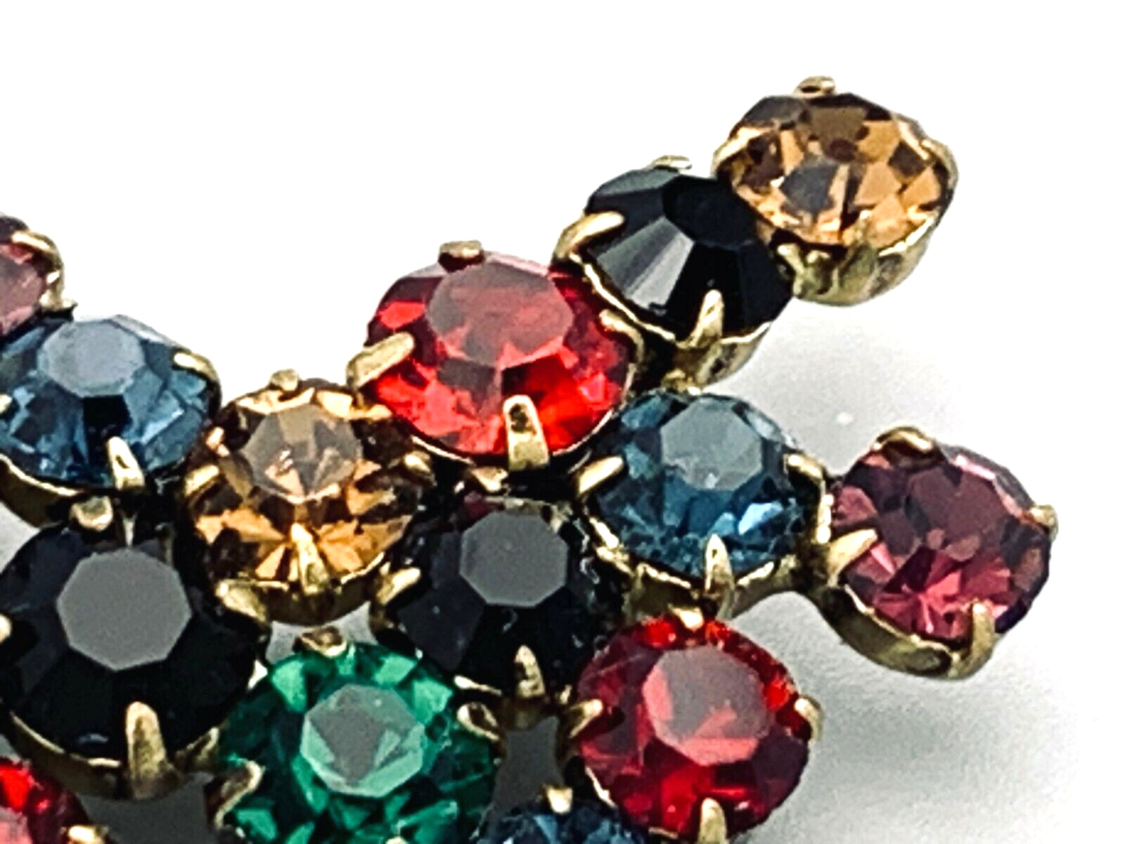 MADE IN AUSTRIA MULTI-COLOR CRYSTAL BROOCH | 10 GRAMS
