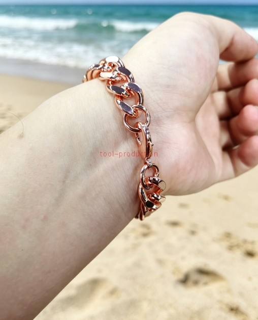 Solid Copper 5/8 of an inch wide – Men’s 9 Inch Link Bracelet CB639G. 100%