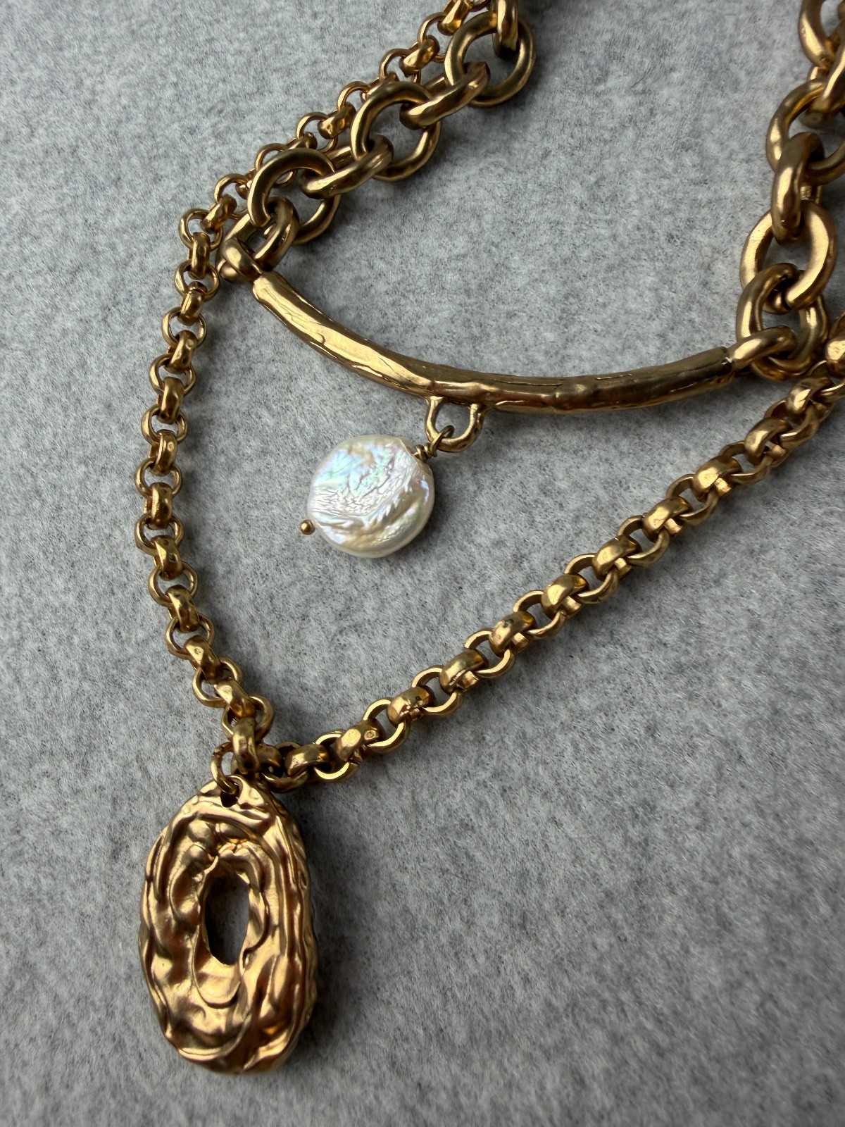 WHBM Gold Tone Layered Statement Necklace Hammered Bar Faux Pearl Adjustable