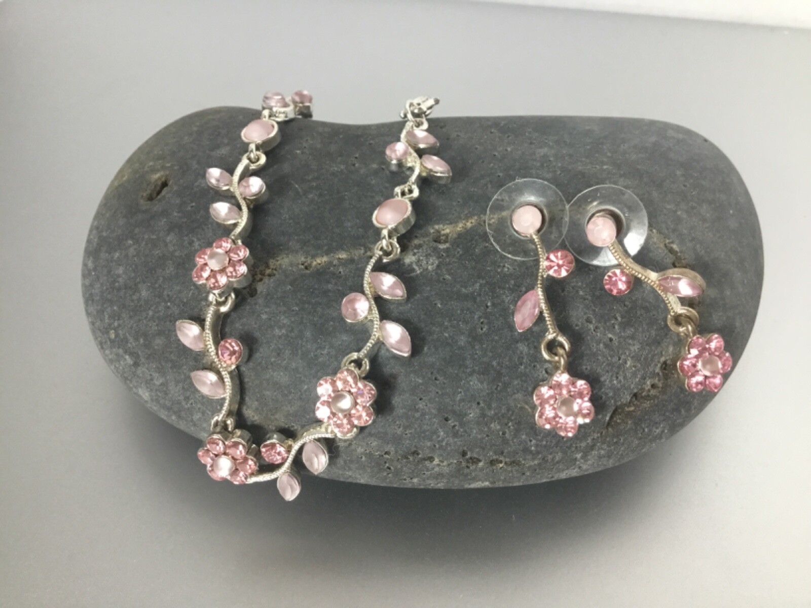Pink Crystal Floral Flower Bracelet & Dangle Earrings Set Silver Tone Base