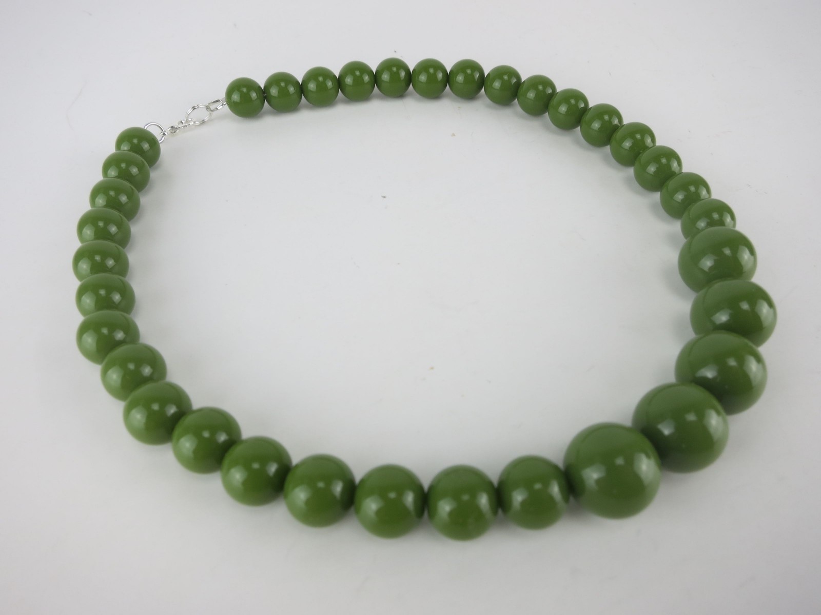Gumball Necklace 50s Rockabilly PinUp Olive WW2 Bead Beads Retro 46cm Army Green