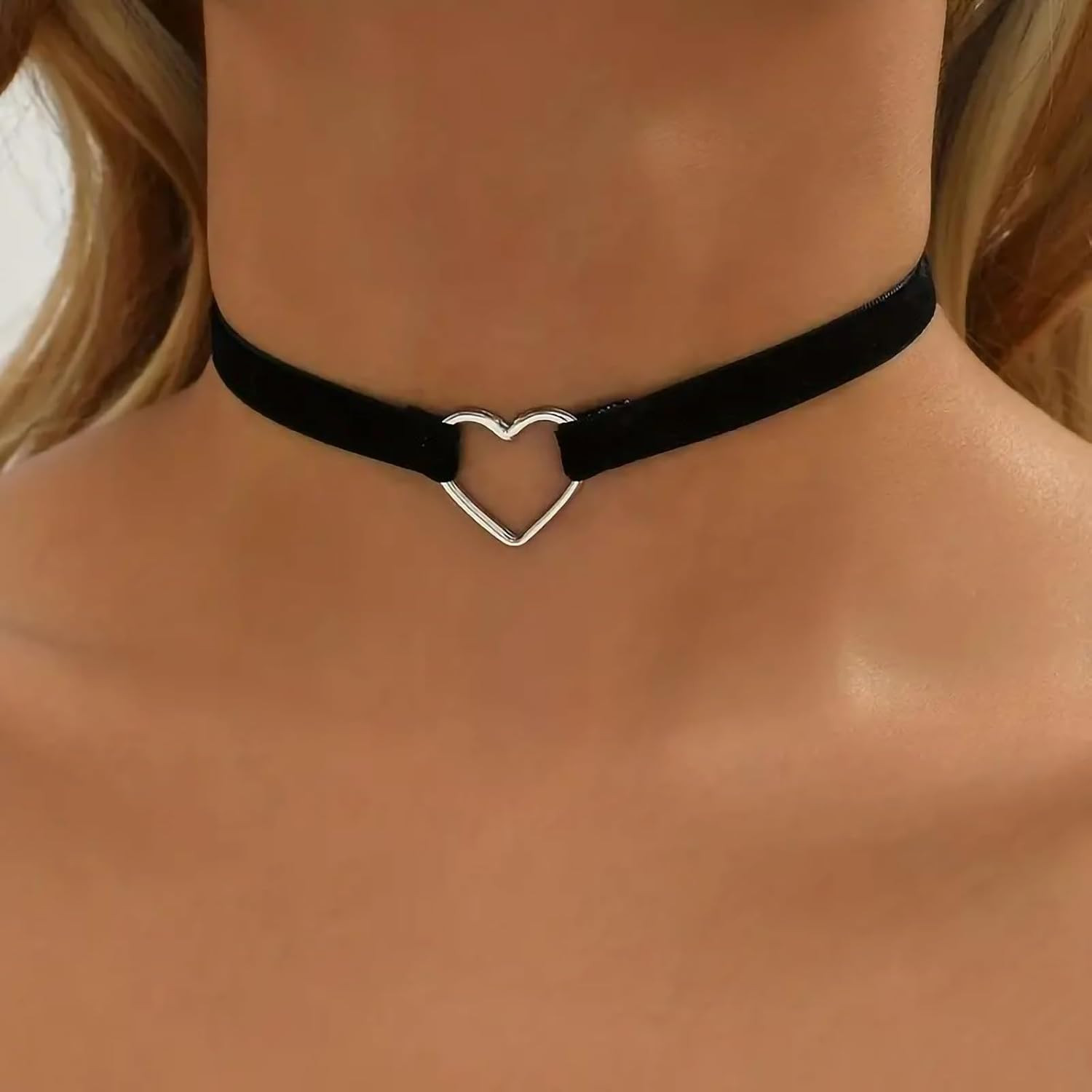 Black Necklaces for Women, Adjustable Layered Velvet Leather Lace Collar Necklac