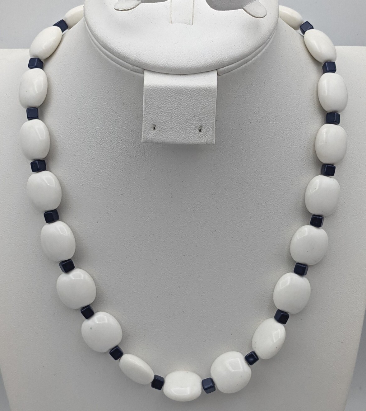 JUST FOR YOU White Lucite Lozenge Bead Necklace w/Navy Blue Cube 17 Inch