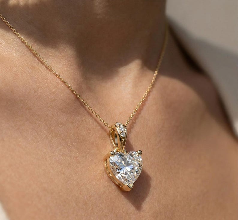 1.0 Ct Lab Grown Diamond Solitaire Herat Cut Pendant For Her Anniversary Gifts