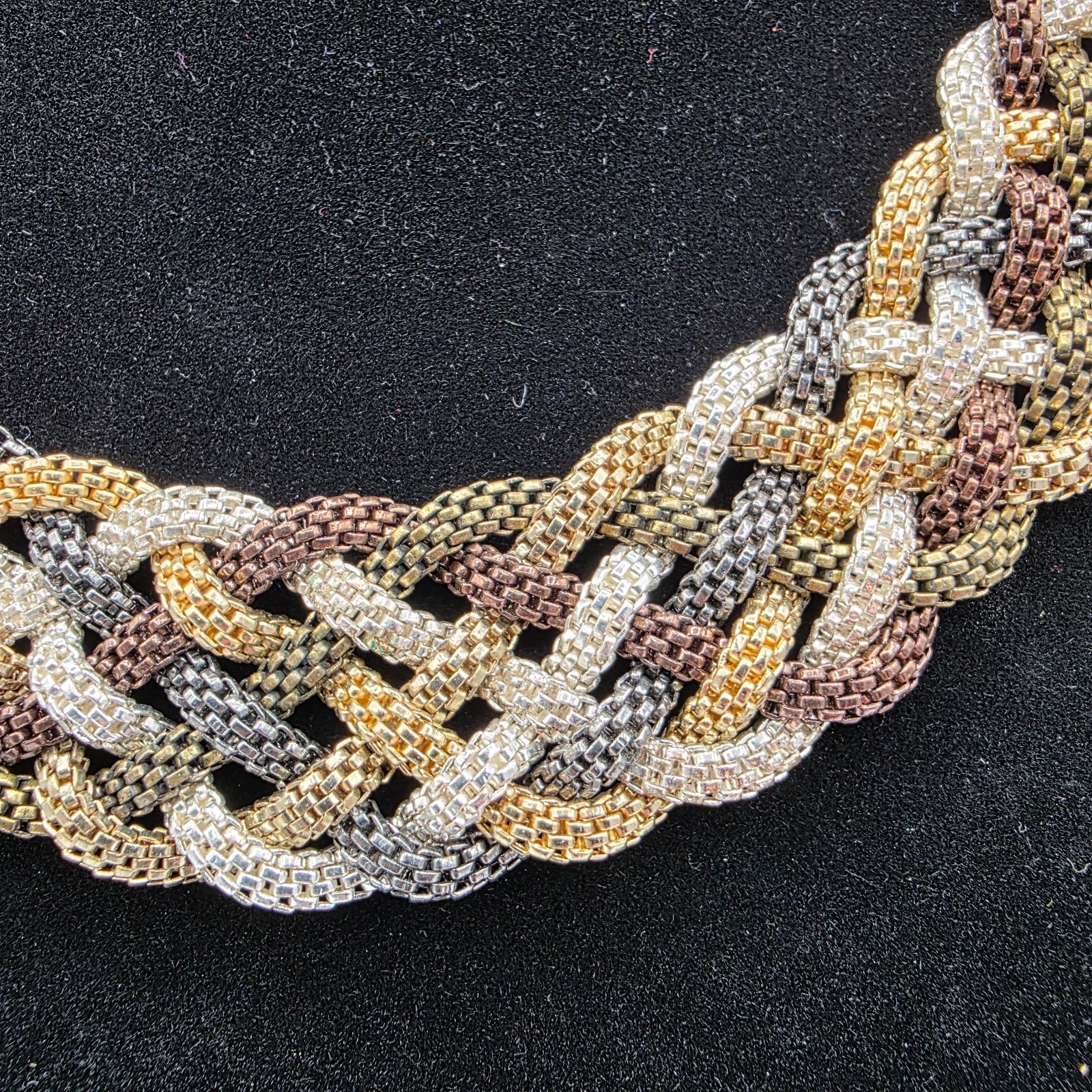 Bill Blass Womens Gold Tone Tri Color Braided Necklace Expandable Clasp 22″
