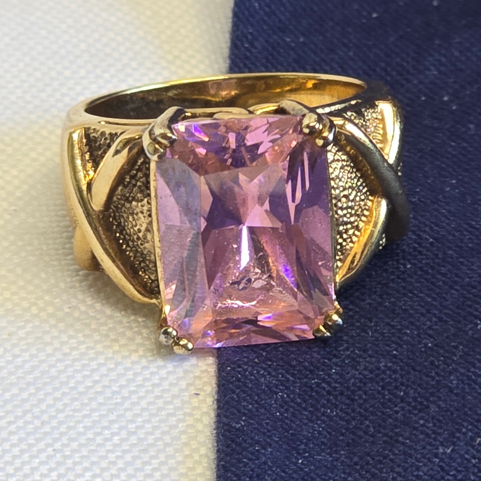 Sterling Silver Ring 9.8g Fine Jewelry Size 6.5 Band Pink Stone *READ*