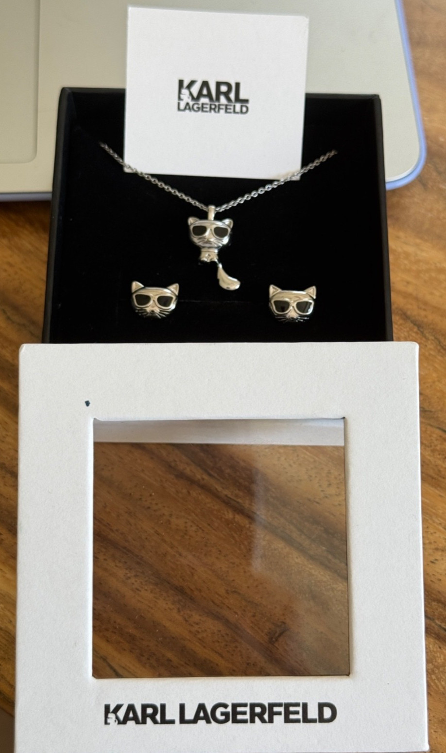 Karl Lagerfeld Choupette Cat Necklace & Earrings set – BNIB