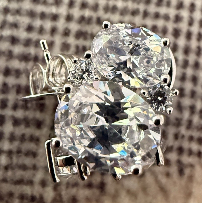 925 Sterling Silver Cubic Zirconia Round Stud Earrings Prong Setting Butterfly