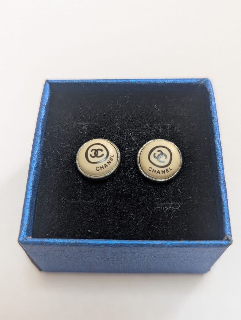 CHANEL Vintage Hand-Painted Logo Earrings Classic Designer Jewelry