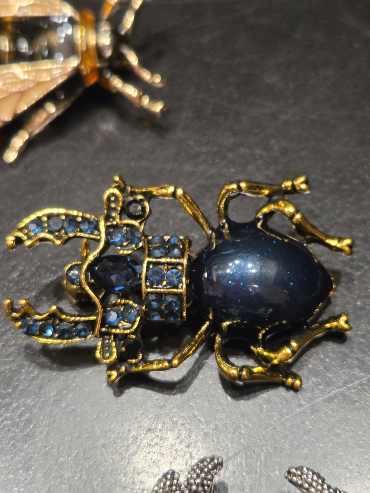 Gorgeous Rhinestone Spider Beetle Bee Bug Insect Brooch Pin Lapel Lot 293-63