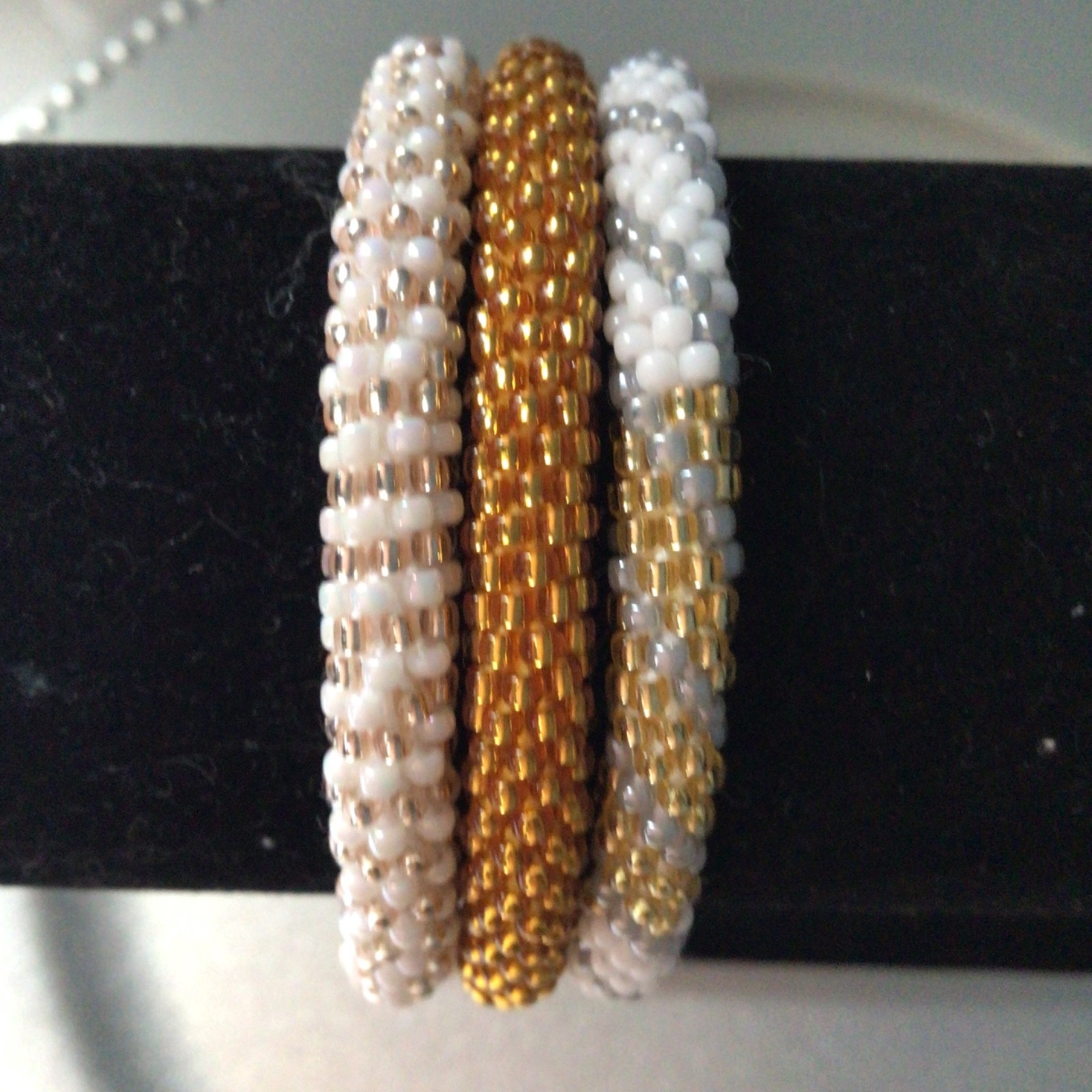GOLD SPARKLE 7″ ROLL ON SASHKA BRACELETS, 3 PCS