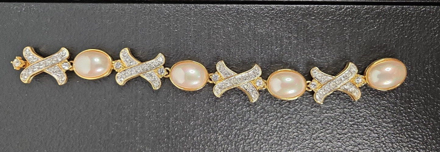Nolan Miller Faux Pearl Rhinestone Link Bracelet Gold Tone Oval Cabochon