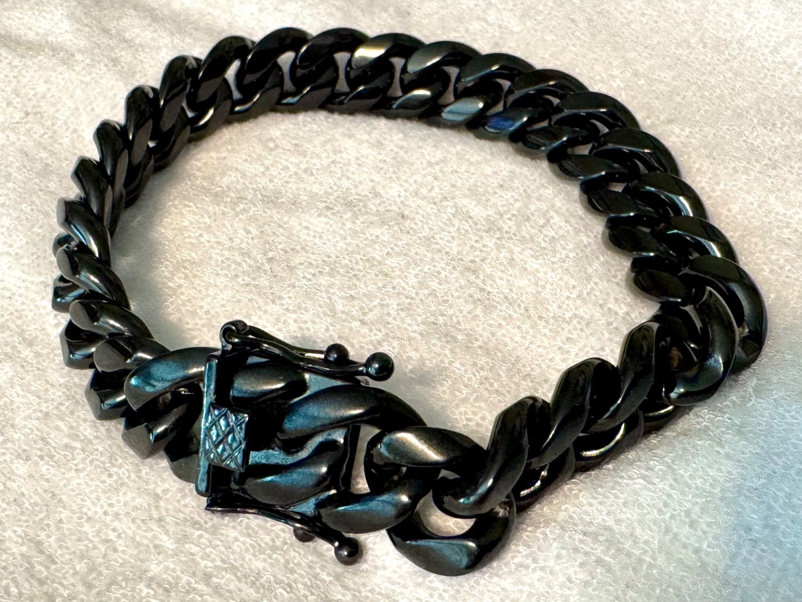 Cuban Chain Bracelet in ION Plated Black Stainless Steel (8.50 In)