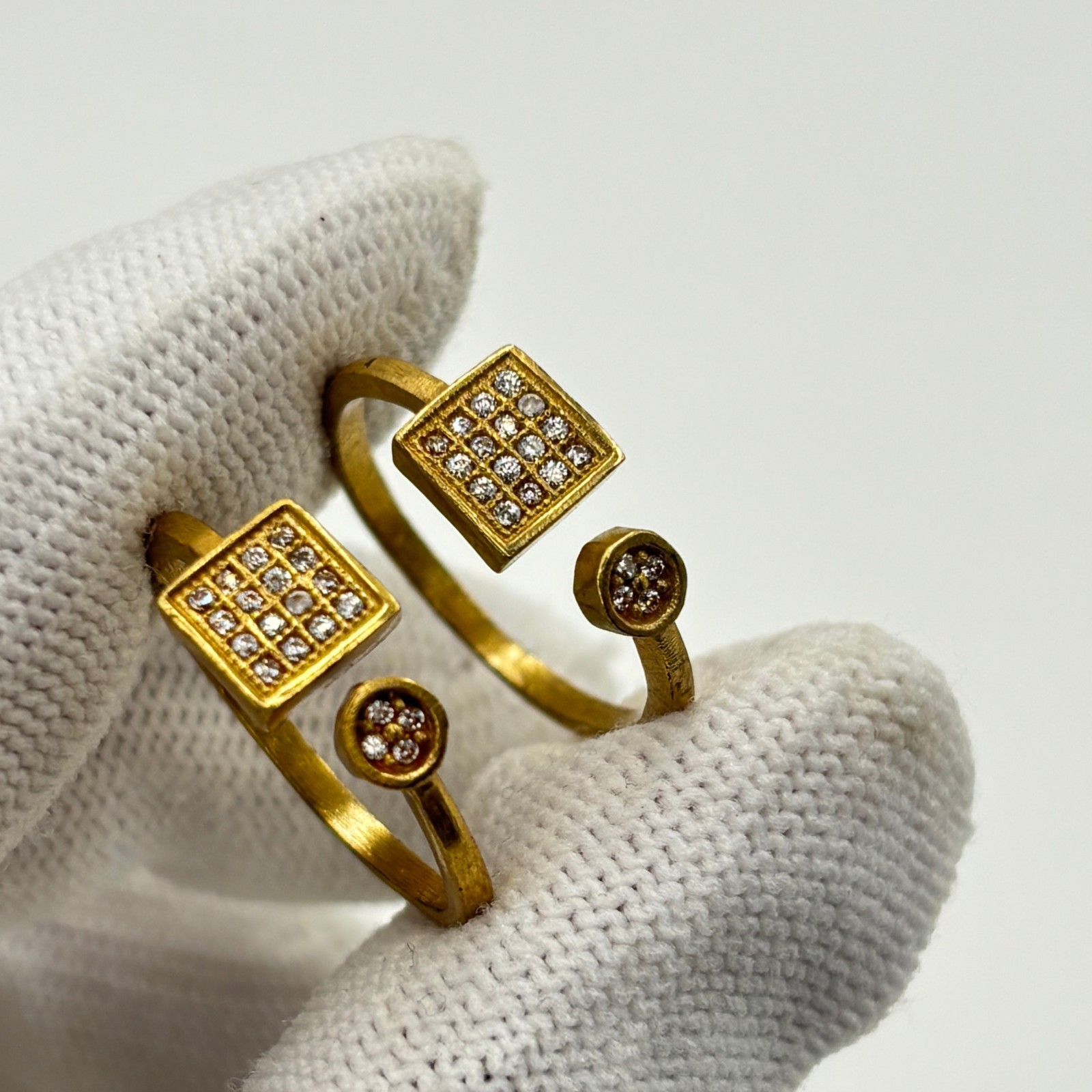 Minimalist Adjustable Gold Tone Square Halo Toe Rings White Stone Geometric Pair