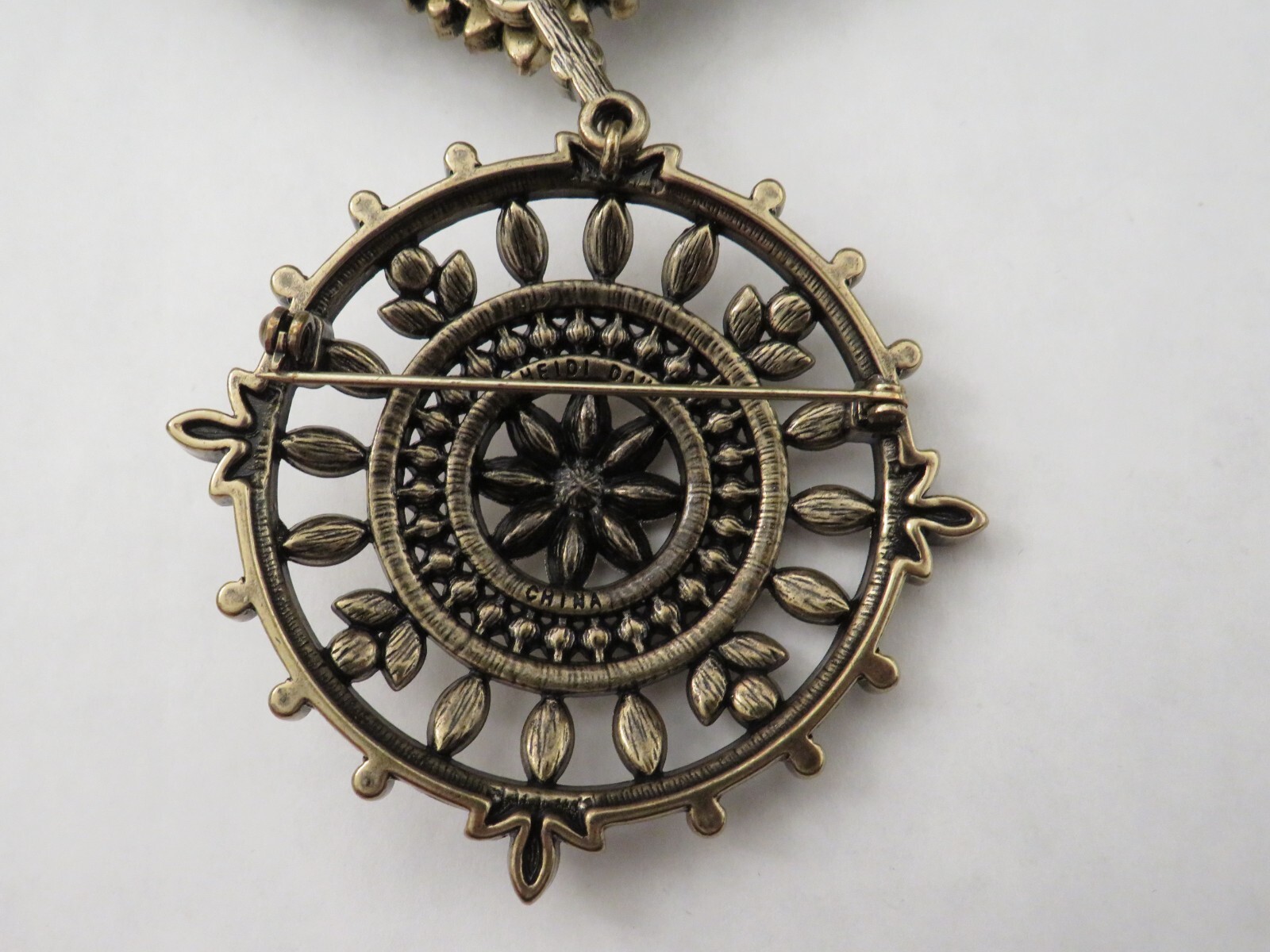 Heidi Daus black sliver beaded crystal Flower snowflake Necklace Jewelry pendant