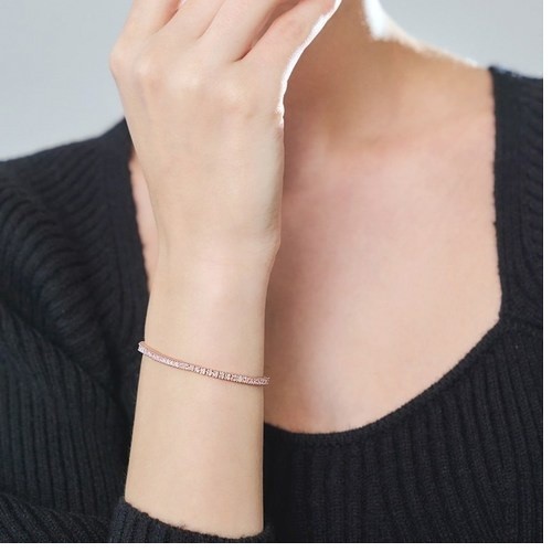 ELLE Accessories Women Bold Square Cubic Bracelet Rose Gold 17cm * 2.9mm