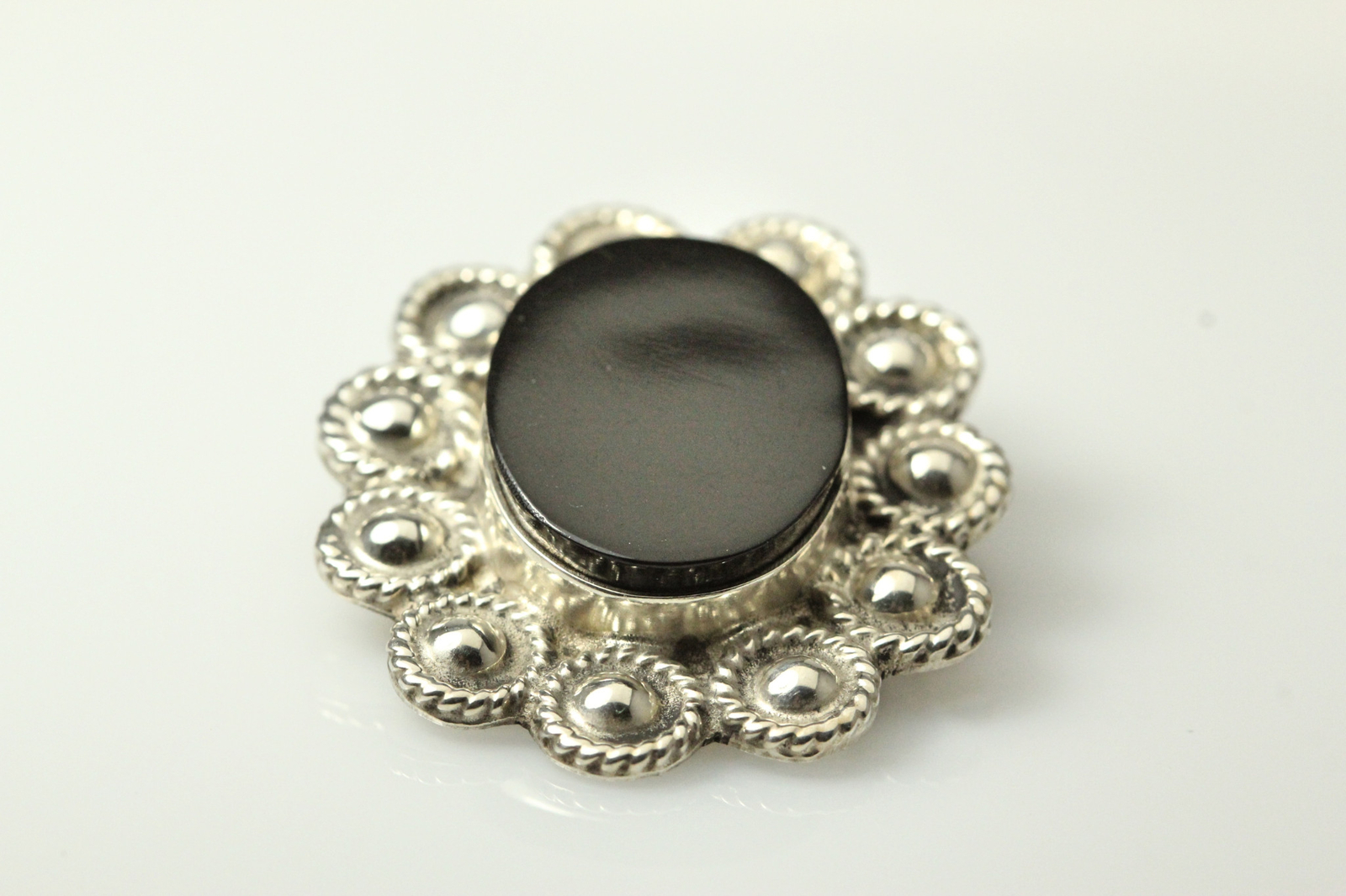 925 Sterling Silver Black Onyx Oval Vintage Pendant Brooch 9.8 Grams (PEN5500)