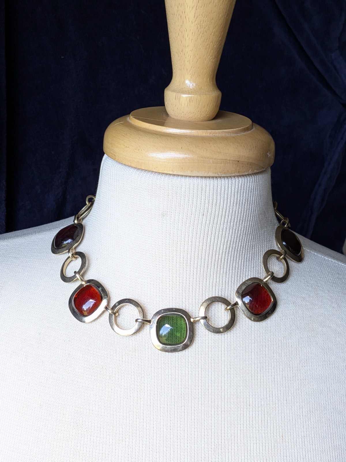 Vtg TRIFARI Mogul Multi Color Gripoix Stone Chunky Gold Tone 16″ Necklace