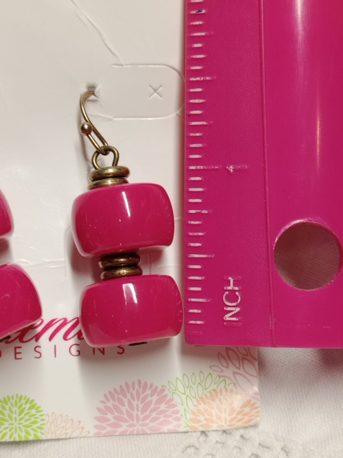 Premier Designs Jewelry LIPSTICK Earrings Brass Plated Fuschia Pink AcrylicHook