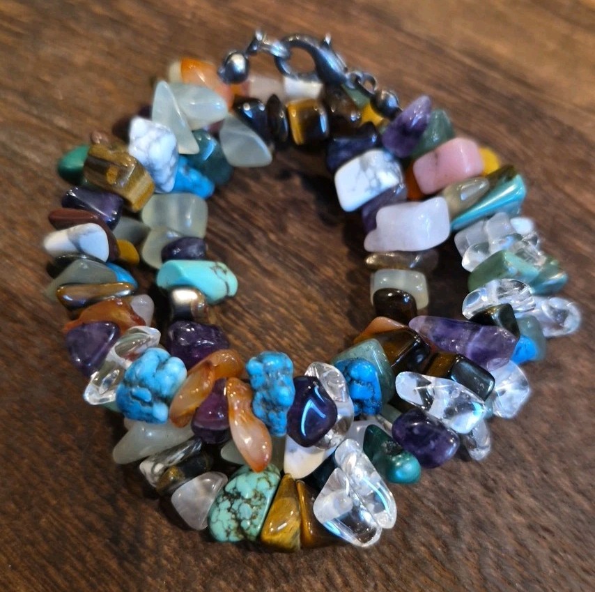 Vtg Colorful Semi-Precious Stone Chip Bead Necklace, Lobster Clasp Closure