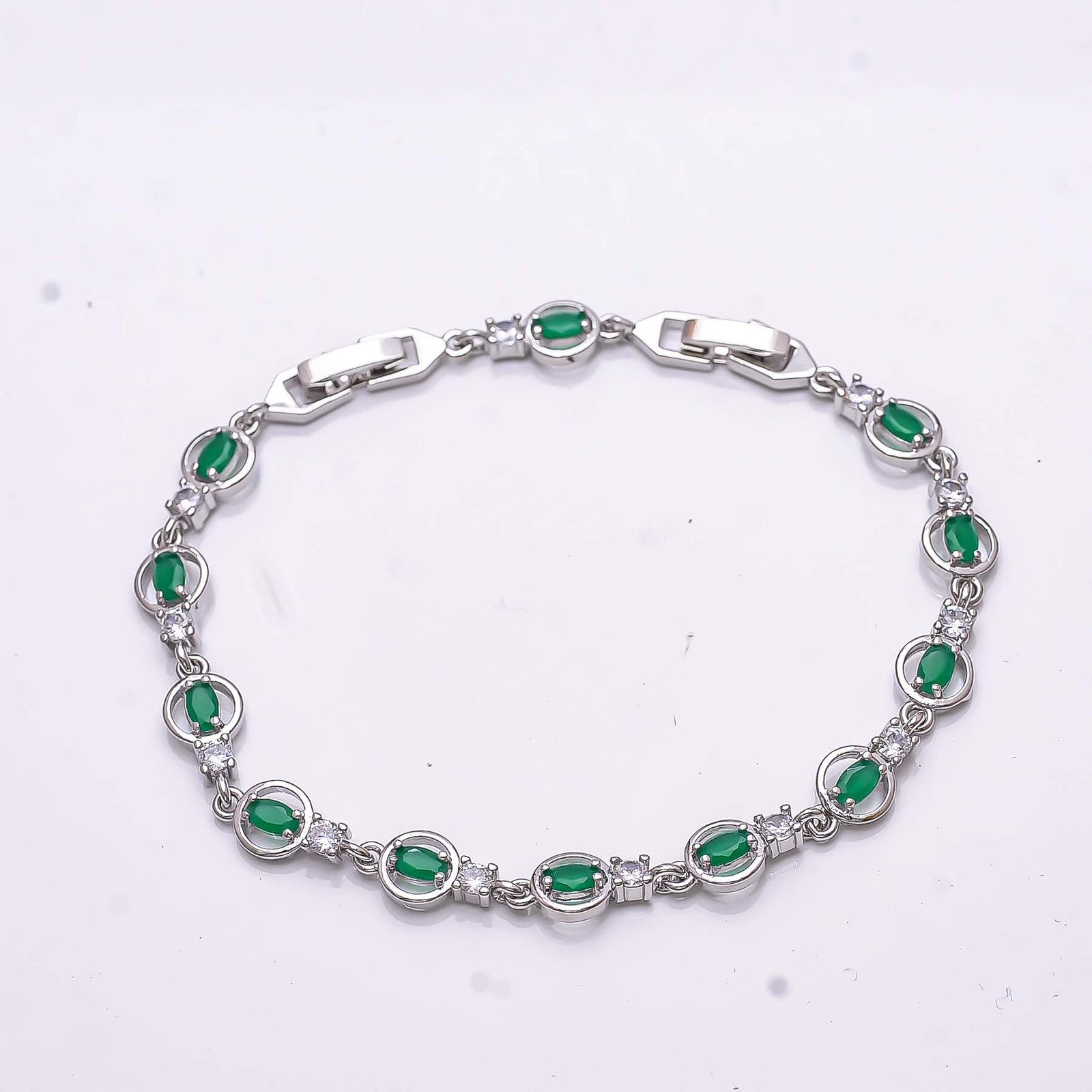 Emerald Simulated 925 Sterling Silver Tennis Bracelet 8.99″ B7306956