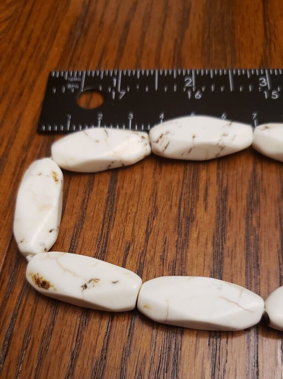 Vintage Natural White Turquoise Beaded Necklace 19 inches long