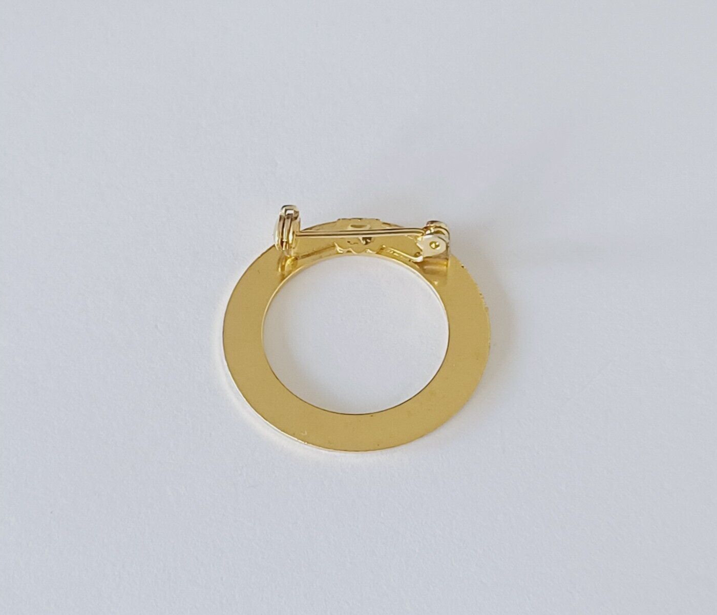 Gold Tone Diamond Detailed Open Circle Brooch