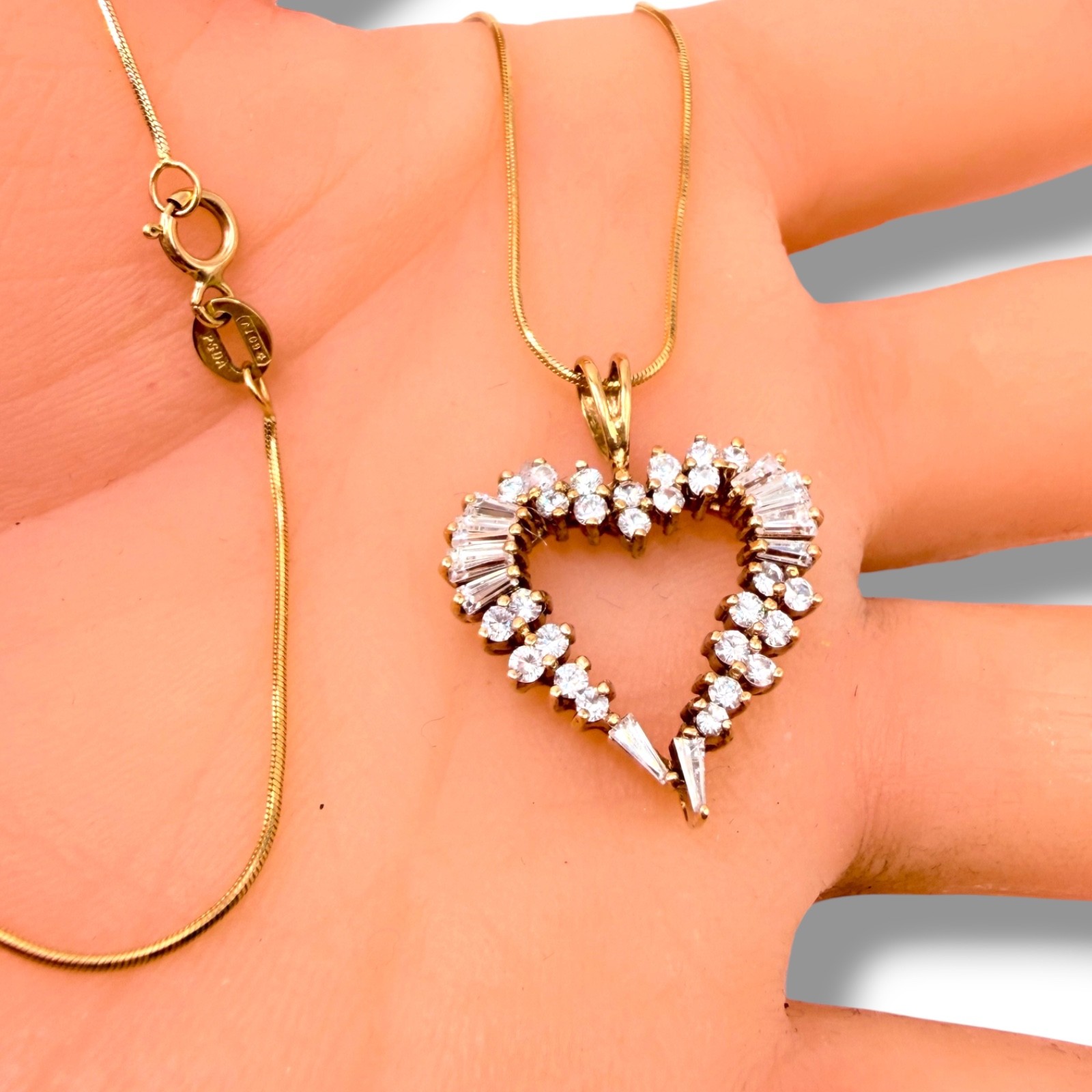 Solid 10k Yellow Gold Cubic Zirconia CZ Cluster Heart Pendant Neckalce 18″ 4.5g