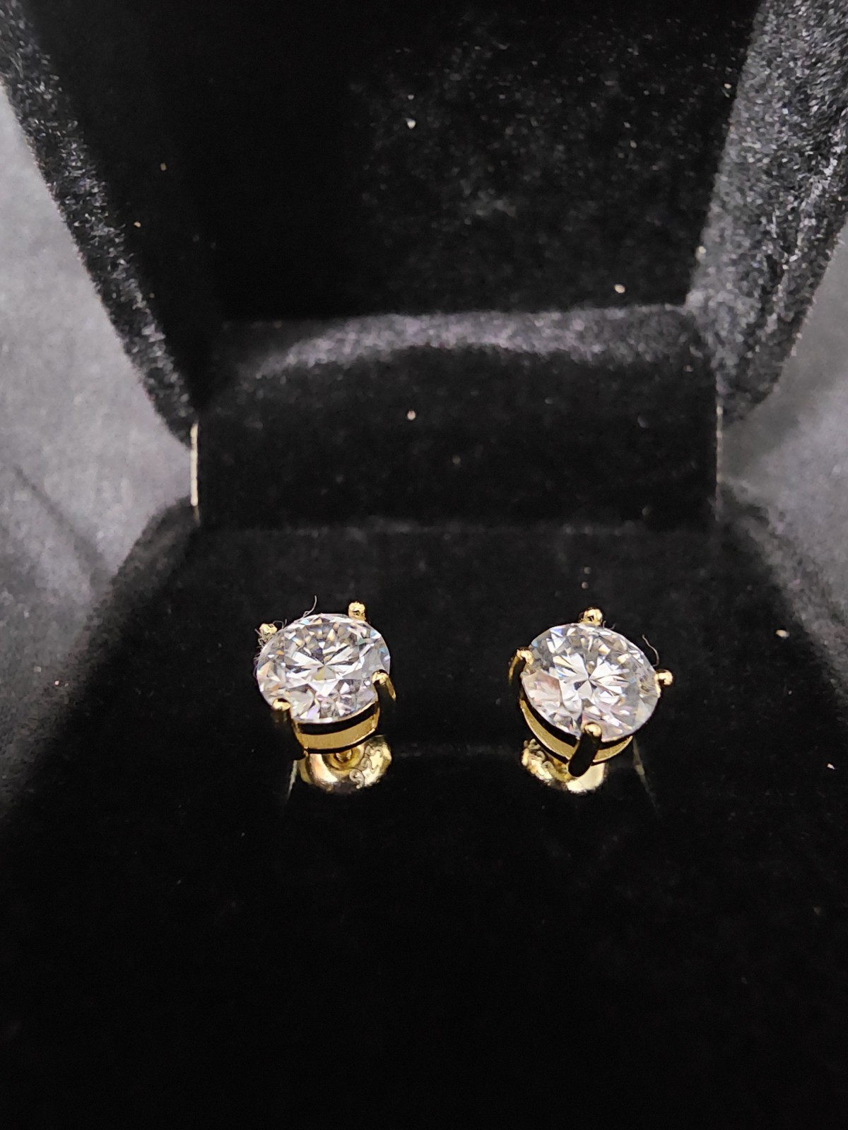 6.5mm 14K gold plated-2carat MOISSANITE Stud Earrings-passes diamond tester